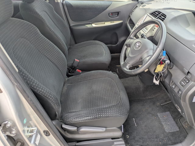 TOYOTA Ractis thumbnail 25