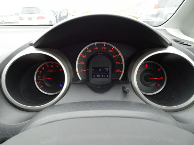 HONDA Fit thumbnail 33