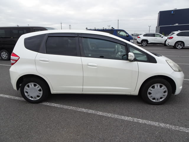 HONDA Fit thumbnail 6