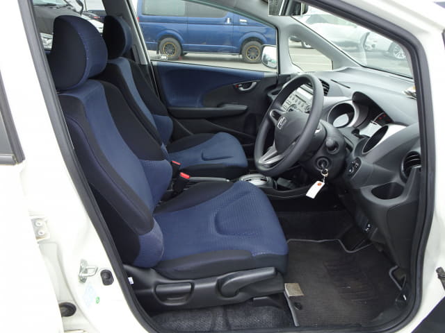 HONDA Fit thumbnail 25