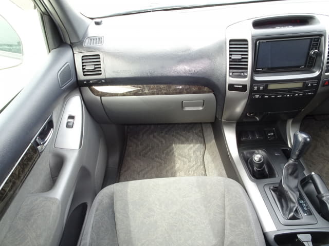 TOYOTA Land Cruiser Prado thumbnail 35