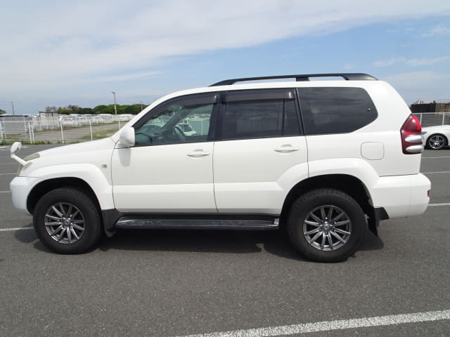 TOYOTA Land Cruiser Prado thumbnail 2