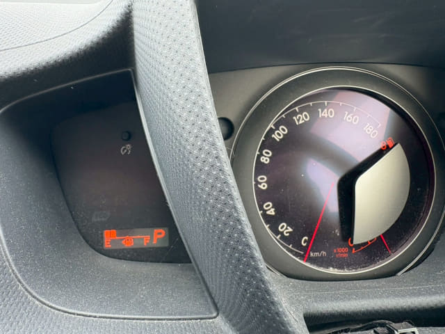 TOYOTA IST thumbnail 34