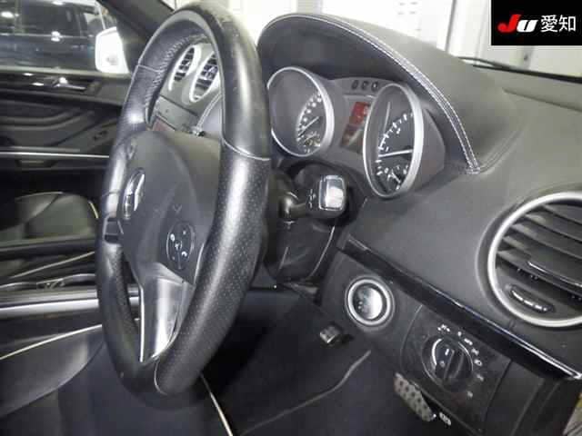 MERCEDES-BENZ M-Class thumbnail 61