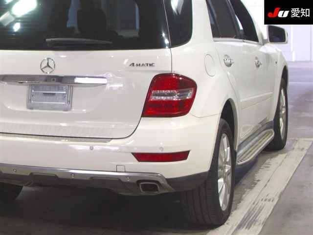 MERCEDES-BENZ M-Class thumbnail 63