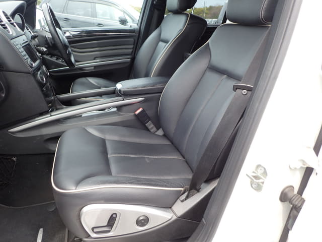 MERCEDES-BENZ M-Class thumbnail 26