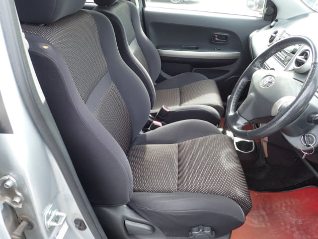 TOYOTA IST thumbnail 25