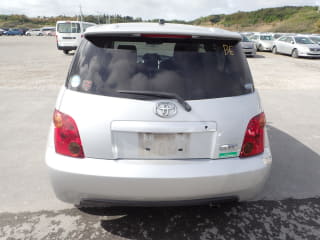 2003 TOYOTA IST