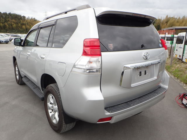 TOYOTA Land Cruiser Prado thumbnail 3