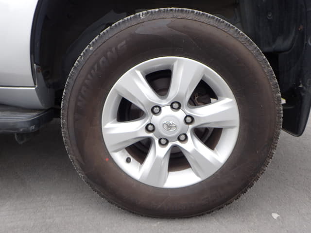 TOYOTA Land Cruiser Prado thumbnail 10