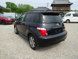 2005 TOYOTA IST