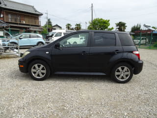2005 TOYOTA IST