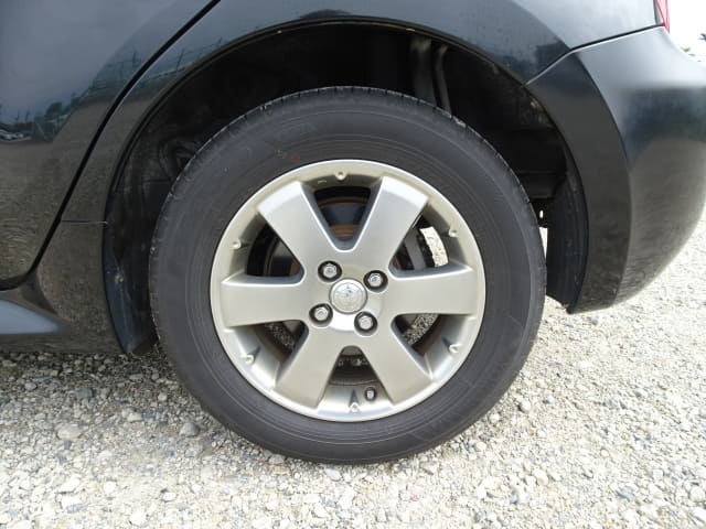 TOYOTA IST thumbnail 10