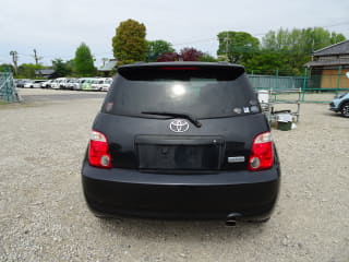2005 TOYOTA IST