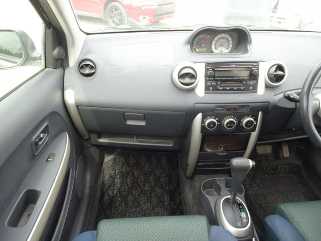 TOYOTA IST thumbnail 34