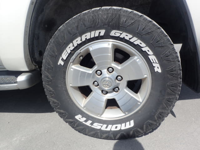 TOYOTA Hilux Surf thumbnail 10