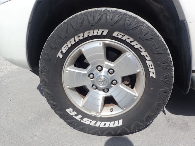 TOYOTA Hilux Surf thumbnail 9