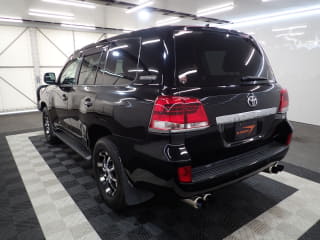 2010 TOYOTA Land Cruiser