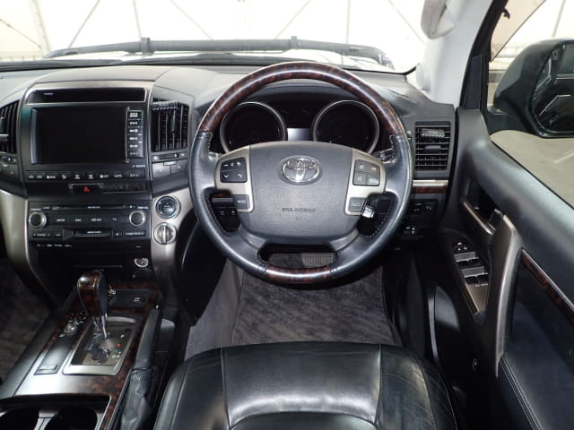 TOYOTA Land Cruiser thumbnail 33