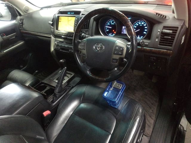 TOYOTA Land Cruiser thumbnail 55