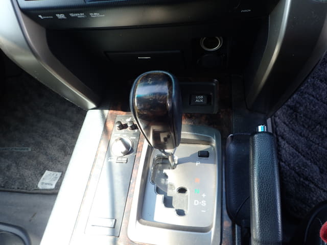 TOYOTA Land Cruiser thumbnail 101