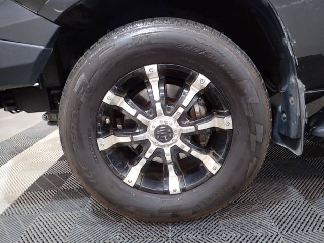 TOYOTA Land Cruiser thumbnail 9
