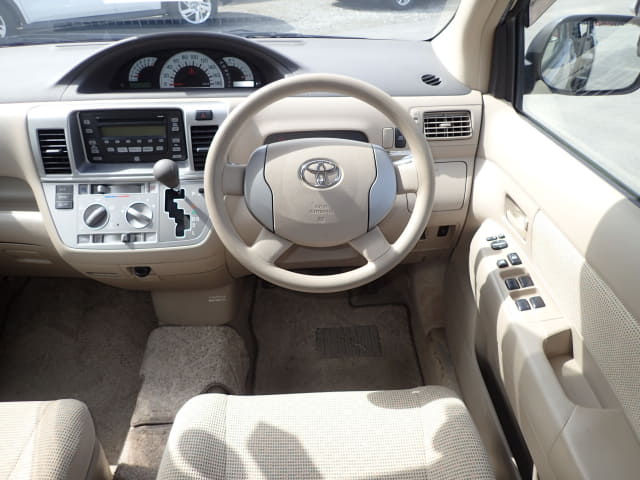 TOYOTA Raum thumbnail 30
