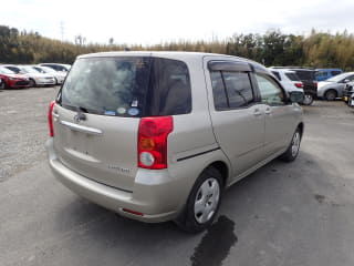 2005 TOYOTA Raum