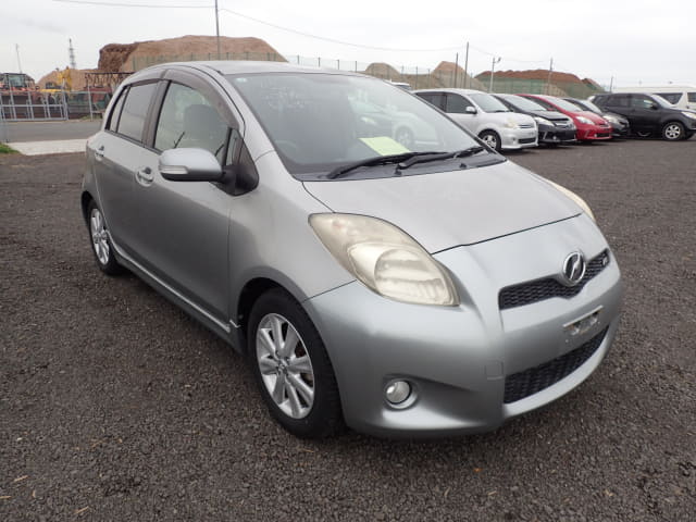 TOYOTA Vitz thumbnail 7