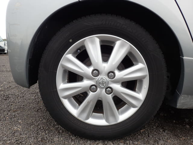 TOYOTA Vitz thumbnail 11