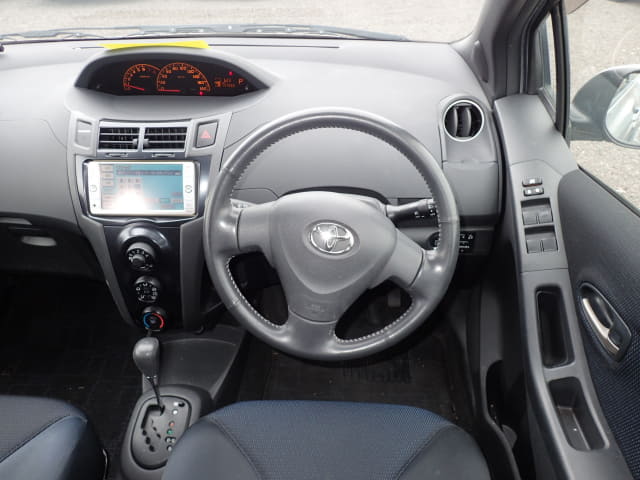TOYOTA Vitz thumbnail 32