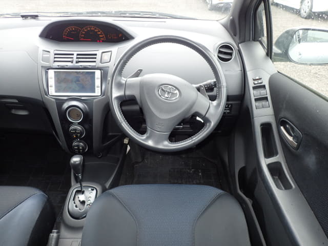 TOYOTA Vitz thumbnail 32