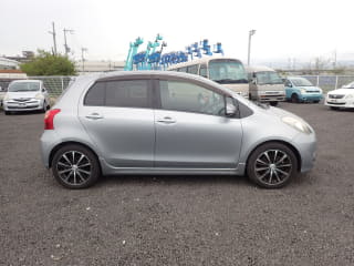 2008 TOYOTA Vitz