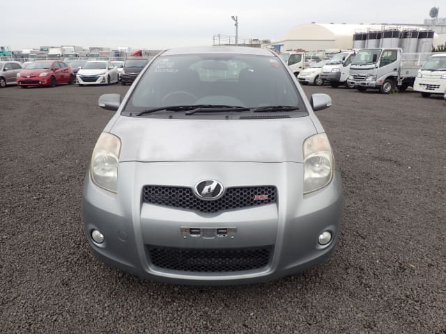TOYOTA Vitz thumbnail 8