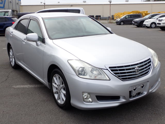 TOYOTA Crown thumbnail 7