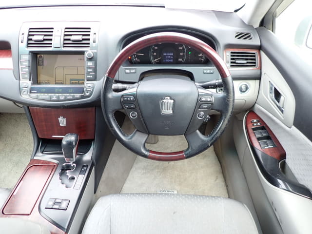 TOYOTA Crown thumbnail 31