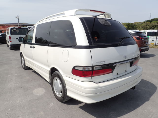TOYOTA Estima thumbnail 3