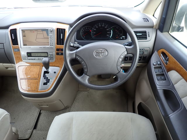 TOYOTA Alphard thumbnail 32