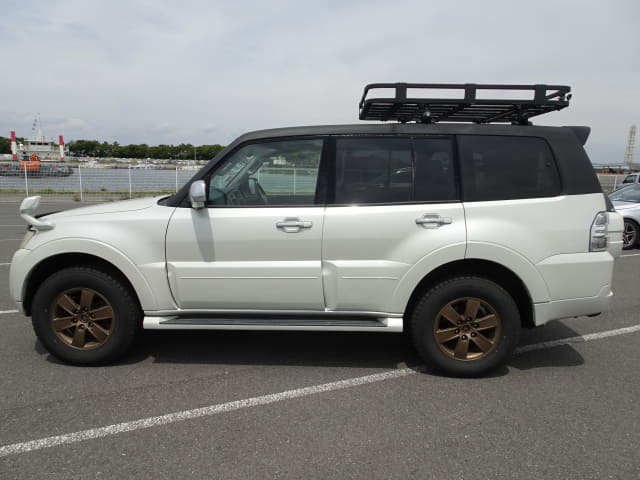 MITSUBISHI Pajero thumbnail 2