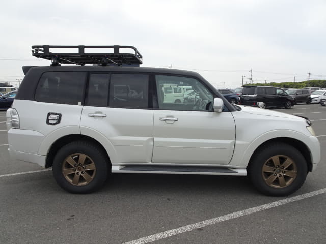 MITSUBISHI Pajero thumbnail 6