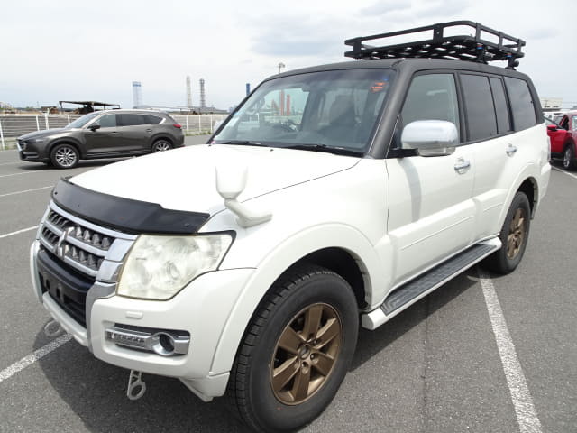 MITSUBISHI Pajero