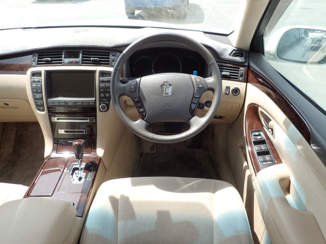 TOYOTA Crown thumbnail 33