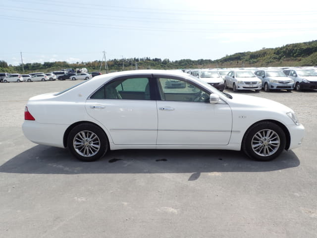 TOYOTA Crown thumbnail 6