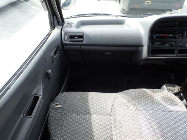 TOYOTA Hiace Van thumbnail 25