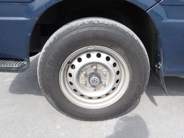 TOYOTA Hiace Van thumbnail 9