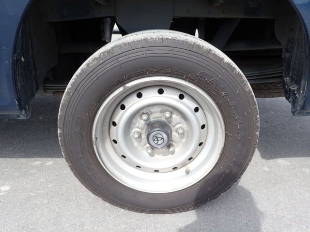 TOYOTA Hiace Van thumbnail 10