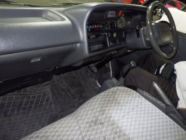 TOYOTA Hiace Van thumbnail 39
