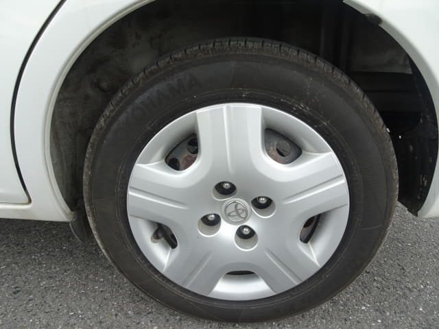 TOYOTA Raum thumbnail 10