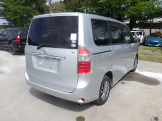 2009 TOYOTA Noah