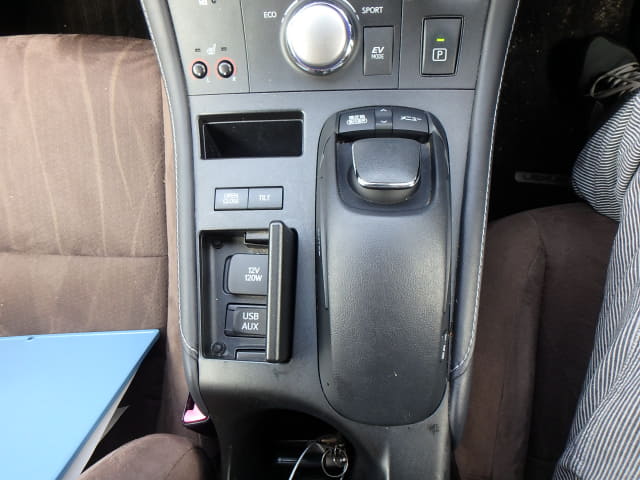 LEXUS CT thumbnail 40